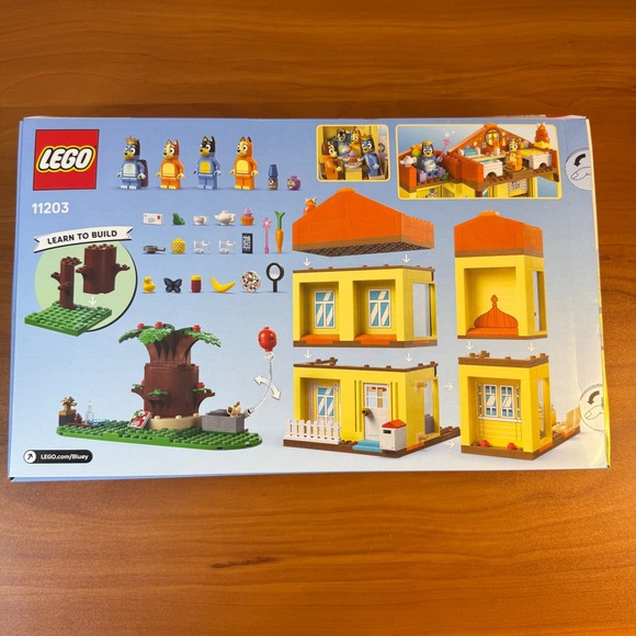 LEGO Bluey Family House Building Toy Set 11203 382 Pieces Ages 4+ New Sealed - Picture 2 of 3